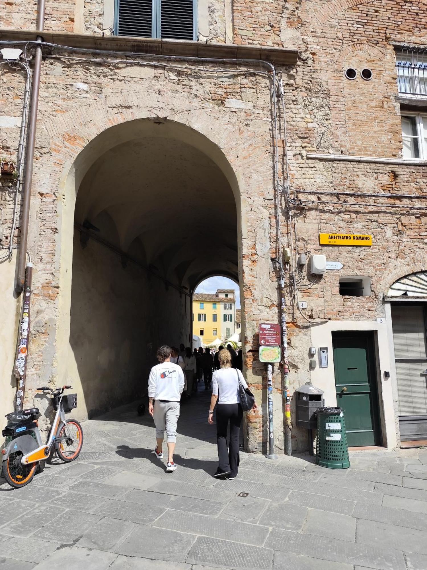 Casa Rosina + Box Per Auto 2 Bici 1,5Km Dalle Mura Lucca Esterno foto